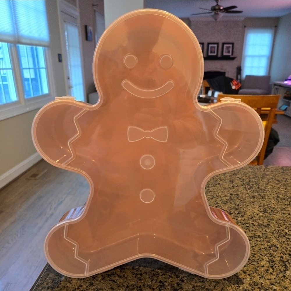 Gingerbread Man Plastic Storage Christmas Container CUTE!!